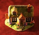 Cottage [Front Closed]